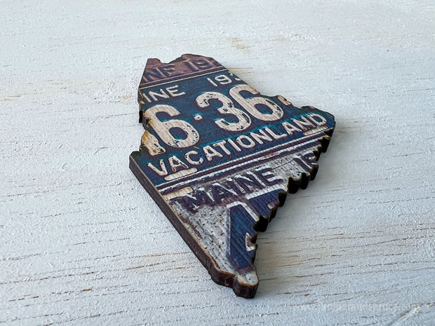 Maine Vintage License Plate Ornament Magnet