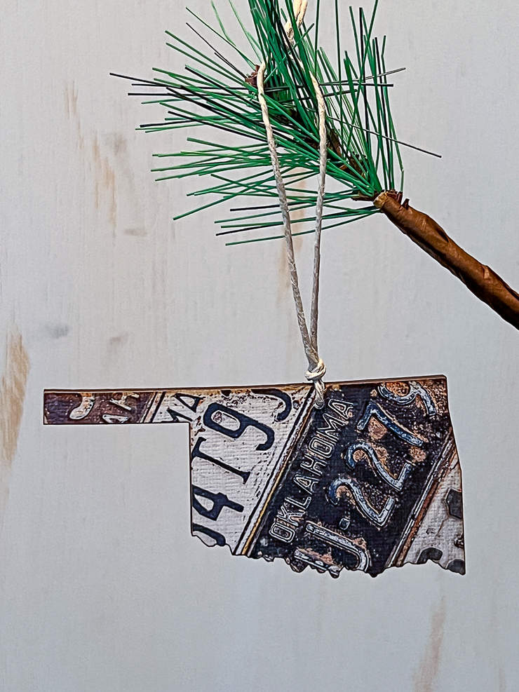 Oklahoma Vintage License Plate Ornament Magnet